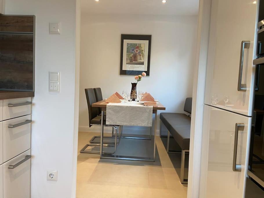 Luxury Apartment With Air Conditioning & Jaccuzzi Near Frankfurt Wiesbaden Hofheim am Taunus Exterior foto